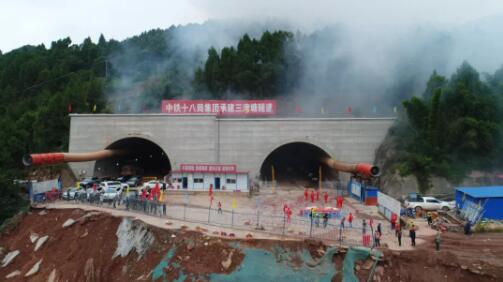 德中快通最長隧道單線貫通了！