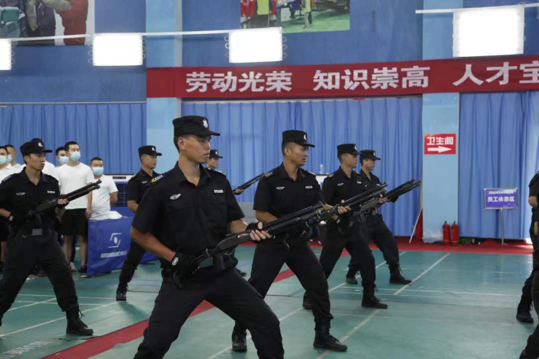 這個(gè)盛夏，他們?nèi)计鸨０仓盎稹保? /></div>

						
						<div   id=